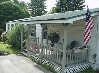 8 Harbourt Dr, Winchester, NH 03470