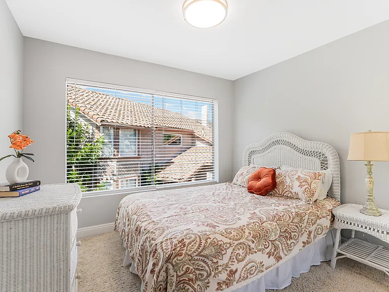 263 Fox Hills Dr — Photo 16