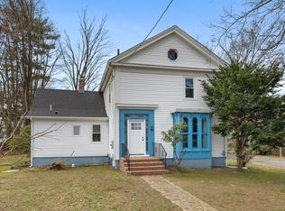 19 Spring St, East Windsor, CT 06088