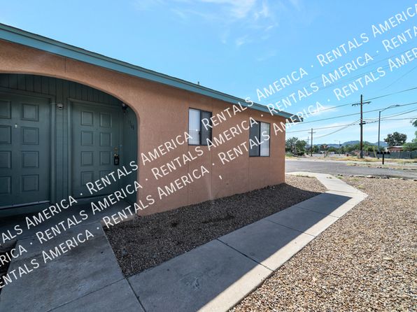 1360 N Riverview Blvd