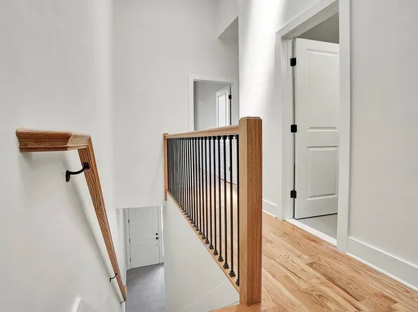 34 Van Reypen Street image 3 of 25