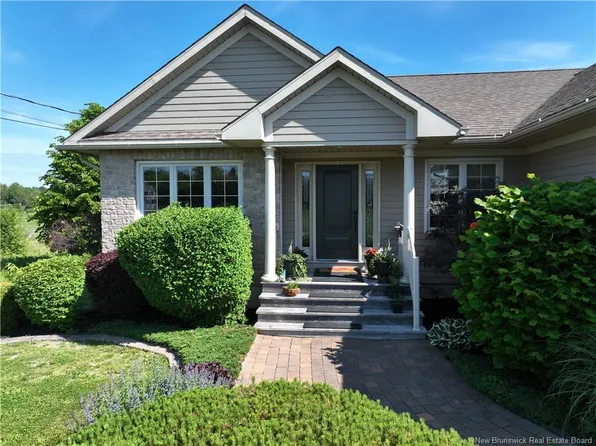 5 Groom St, Saint Stephen, NB E3L 0A7