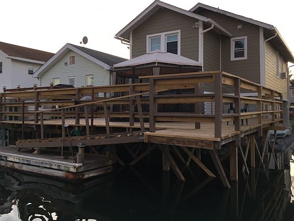 2nd image of 9948 Russell St