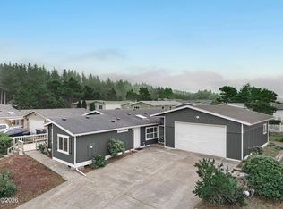 520 NE 58th St, Newport, OR 97365