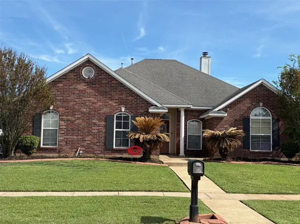 5749 Gold Crest Dr, Bossier City, LA 71112