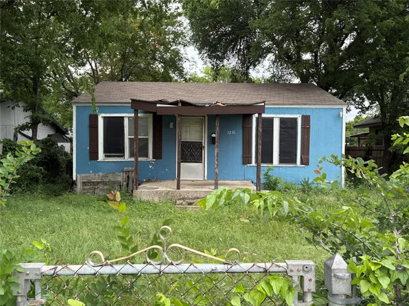 3216 N Houston St, Fort Worth, TX 76106