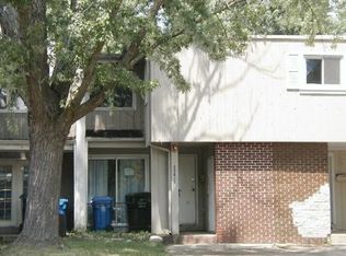 2061 Berkshire Cir UNIT E, Carpentersville, IL 60110