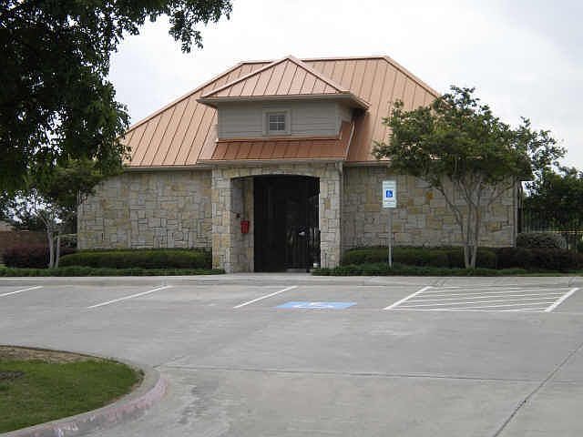 2nd image of 8469 Nicholson Dr