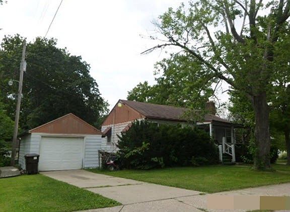 2nd image of 2111 N Hampton Ct