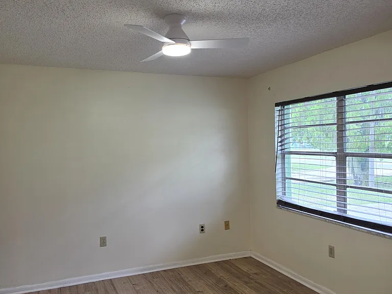 1531 Lake Clay Dr — Photo 15