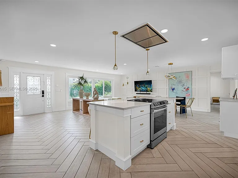 1001 NW 4th Ct — Photo 16