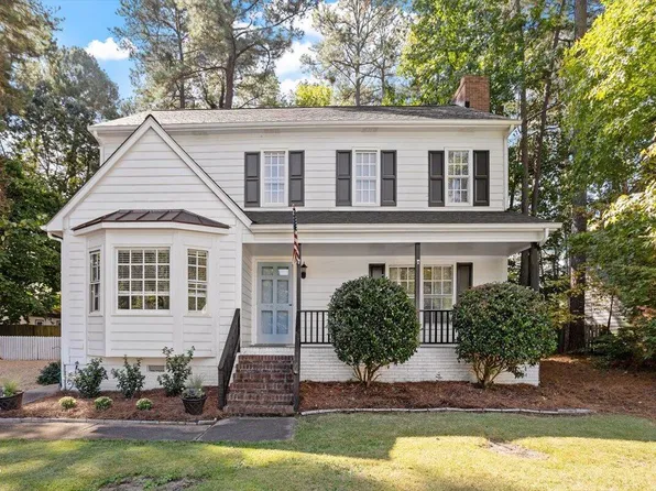 7929 Featherstone Dr, Raleigh, NC 27615