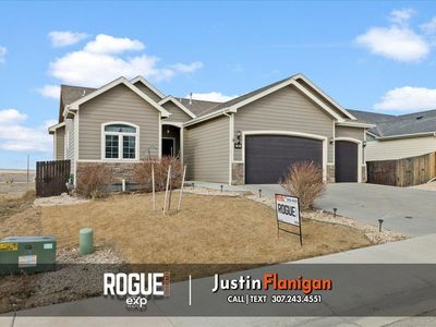 760 Pebble Mountain Dr, Mills, WY, 82604