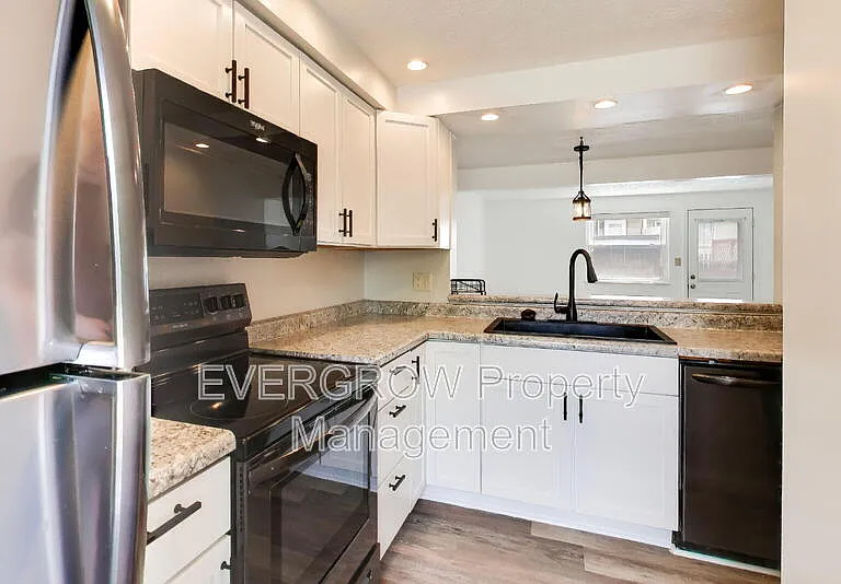 3741 Lima Ct — Photo 10