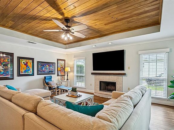 5th image of 2424 Mathis St