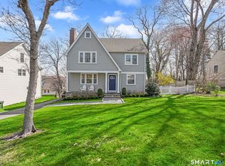 7 Walmsley Rd, Darien, CT 06820