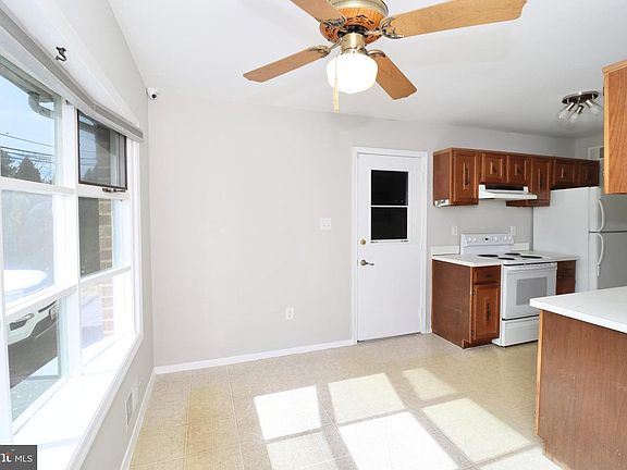 4th image of 6502 Old Sandy Spring Rd