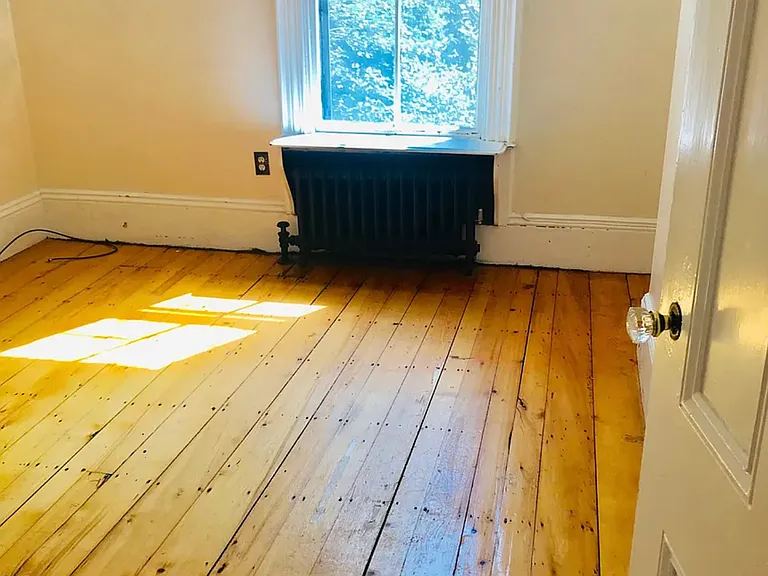 11 Worthington St — Photo 7