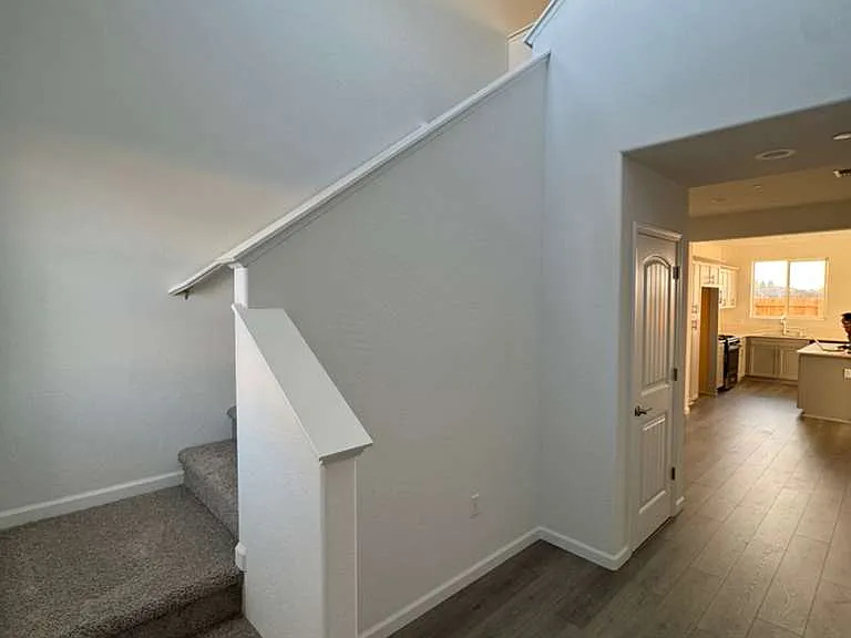 3023 N Martin St — Photo 4