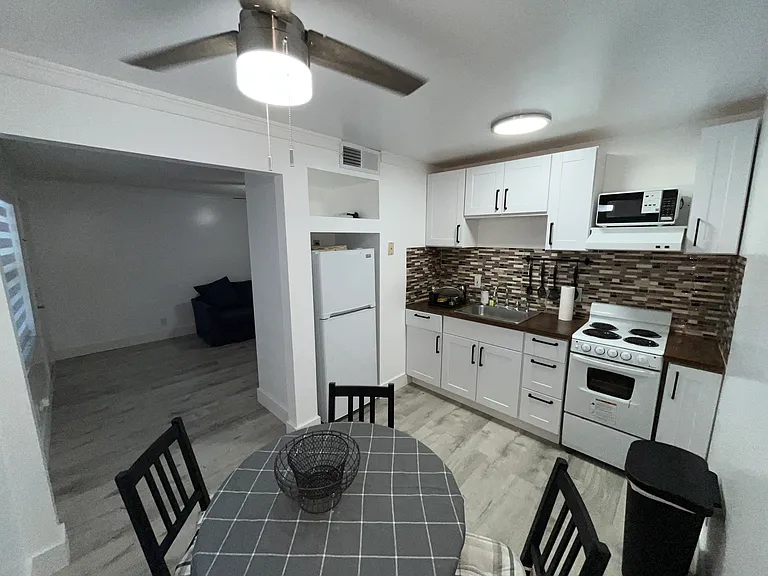 326 Wilson St #105 — Photo 10