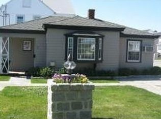 21 Fuller Acres APT 1, Hampton, NH 03842