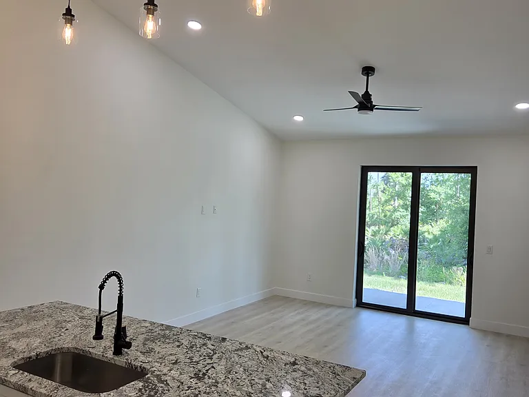 9483 Tacoma Ave — Photo 14