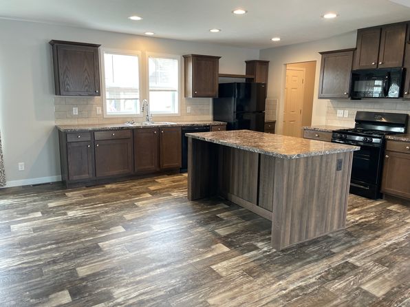 376 Laurel Oak Ln