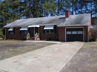 304 Edgewood Dr, Smithfield, VA 23430