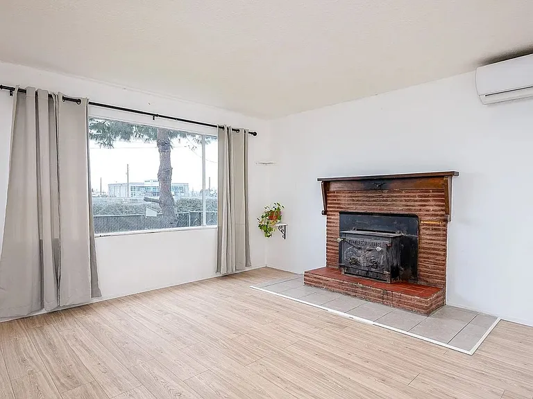 3660 NE Lombard St — Photo 6