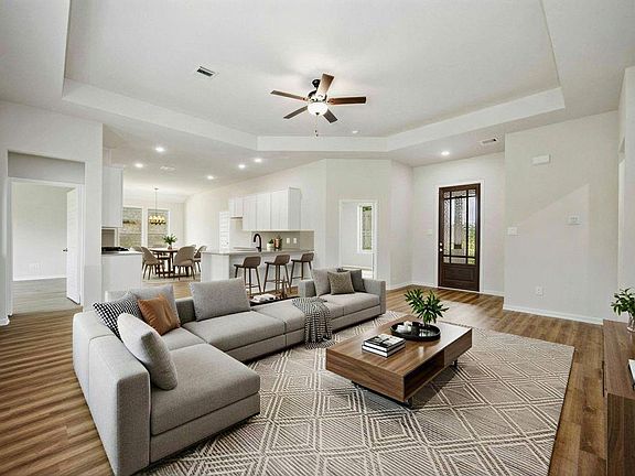 5th image of 460 Barton Place Dr