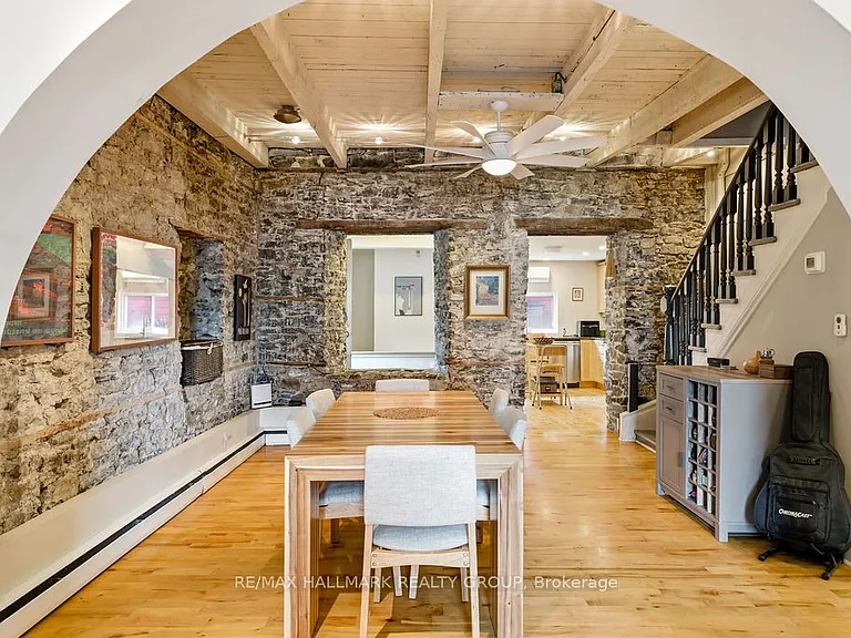 176 King Edward Ave — Photo 10