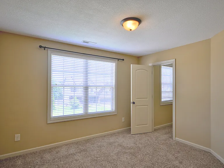 3723 Tradewinds Ter — Photo 33