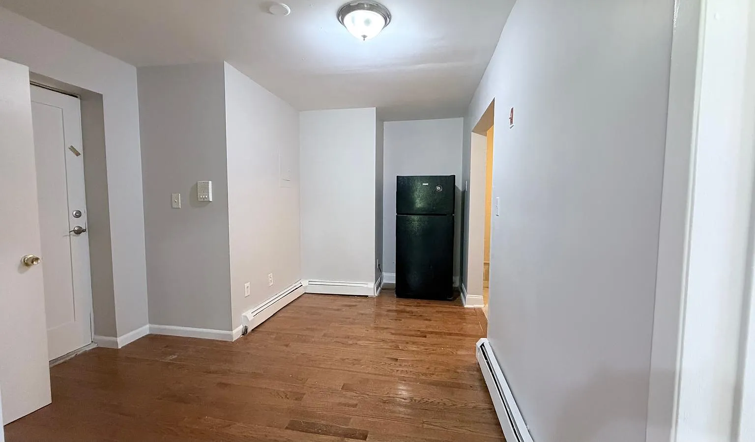 2 bed, 800 sqft, $1,850 — Photo 3