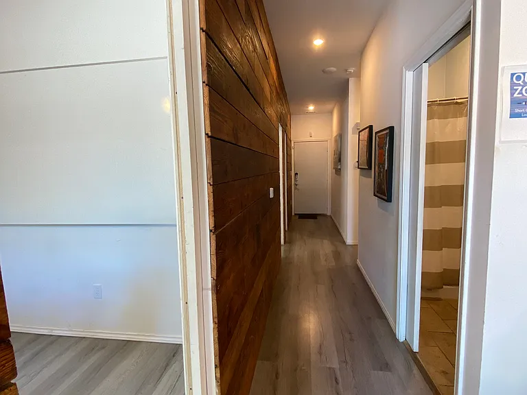 1211 E Cesar Chavez St — Photo 3