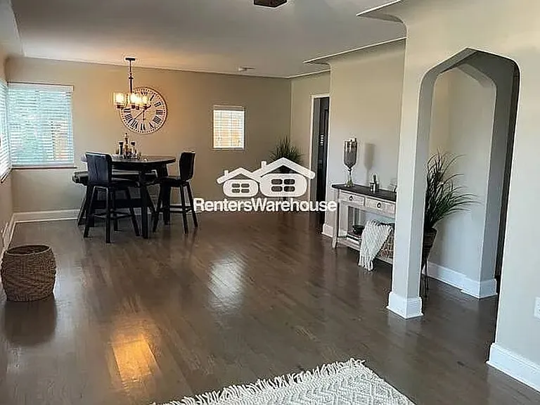 3315 E 31st Ave — Photo 3