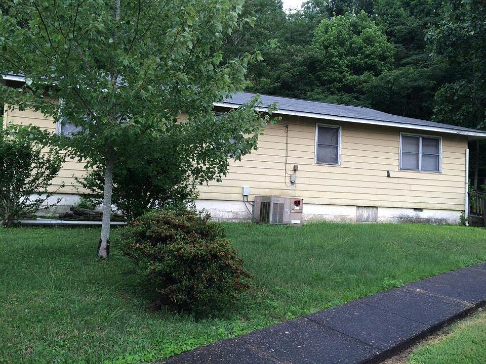 2nd image of 123 Bethune Cir