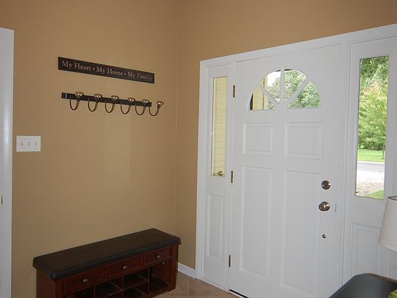 3rd image of 2326 Kingston Dr