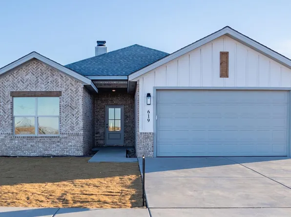 619 E 14th St, Wolfforth, TX 79382