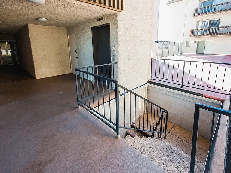 720 W Imperial Ave — Photo 9