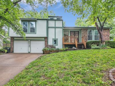 9137 Greenway Ln, Lenexa, KS, 66215
