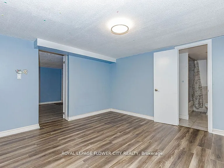 37 Warwick Rd — Photo 42