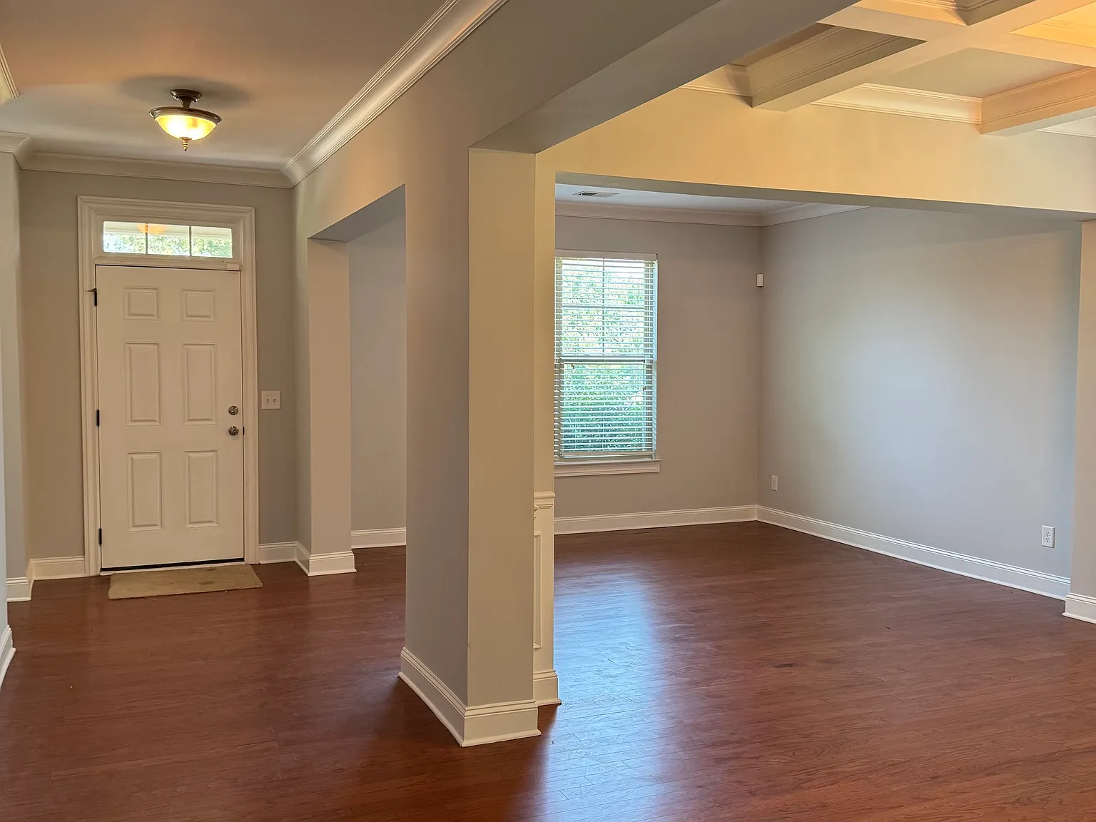 5 bed, 3.5 bath, 3372 sqft, $2,850 — Photo 2