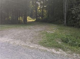 5985 Loveland Rd, Jefferson, OH 44047