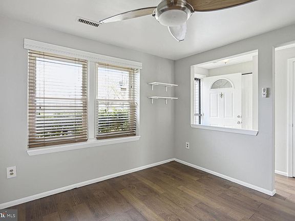 3rd image of 1651 Forest Park Dr