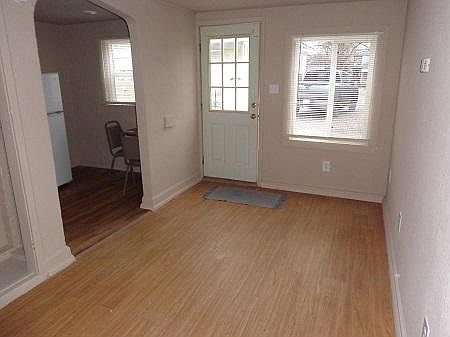 2nd image of 920 Colorado Ave APT 4