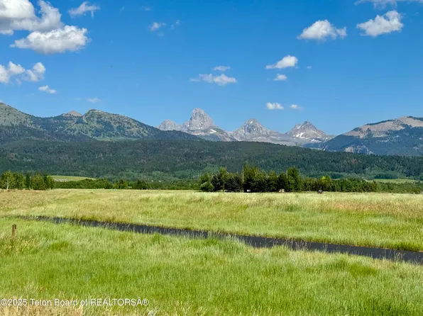 2410 Snow Crest Ranch Dr, Driggs, ID 83422