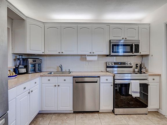 5th image of 2851 S Palm Aire Dr #5023531