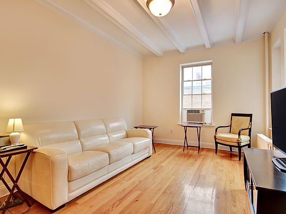2nd image of 2677 Kennedy Blvd APT 7