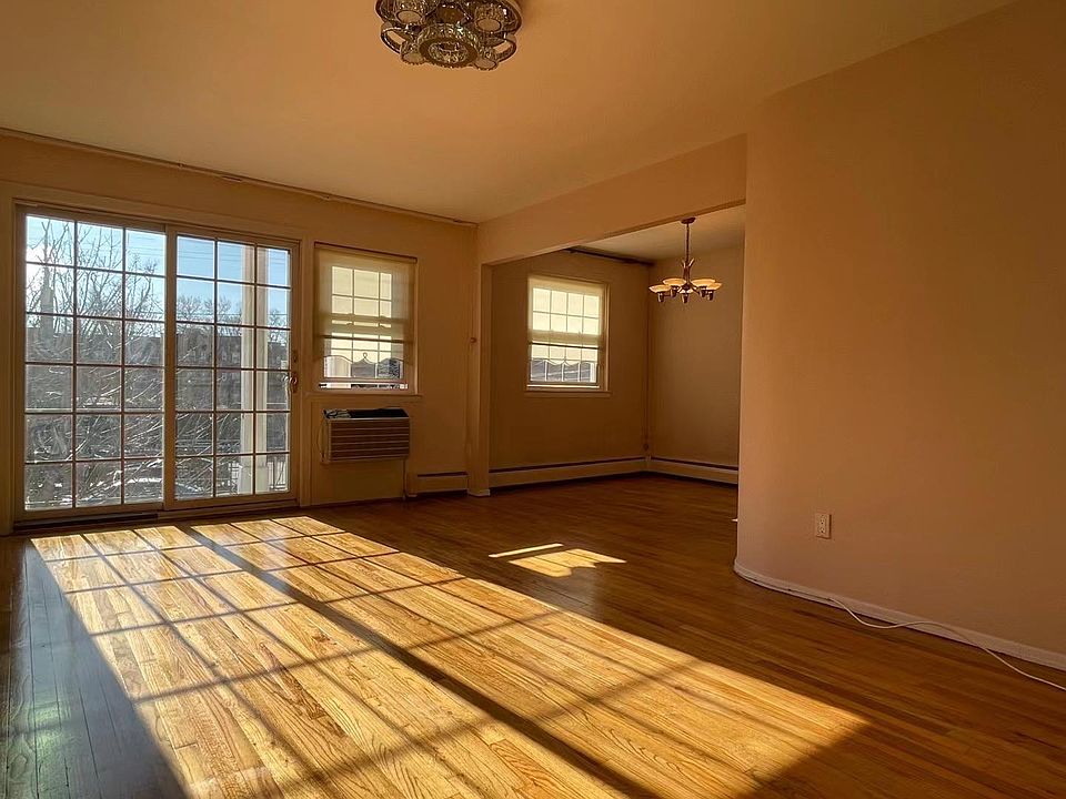 1st image of 211-7 41st Ave #2