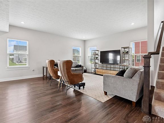 5th image of 2370 Hawes Dr
